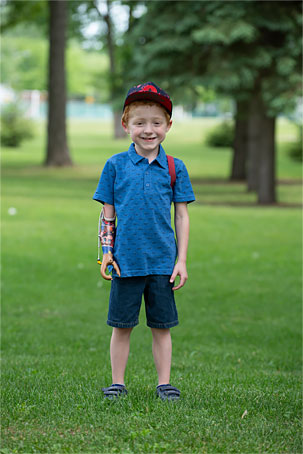 Nathan, un adhérent du Programme pour enfants amputés (LES VAINQUEURS).